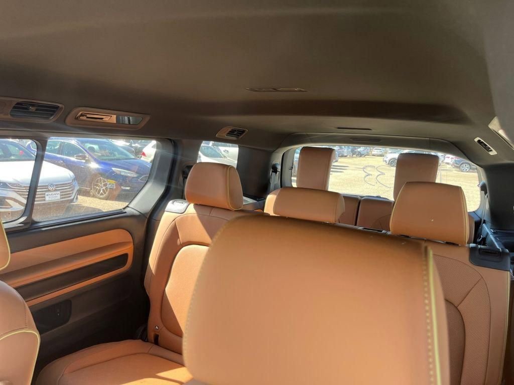 New 2025 Volkswagen ID. Buzz Pro S image 26