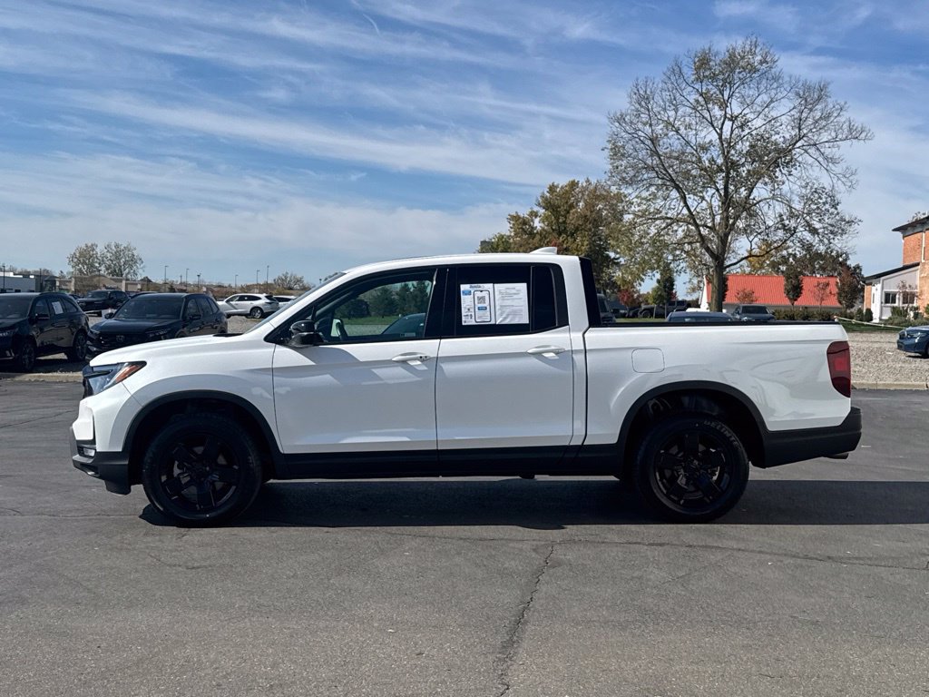 Certified 2024 Honda Ridgeline Black Edition image 4