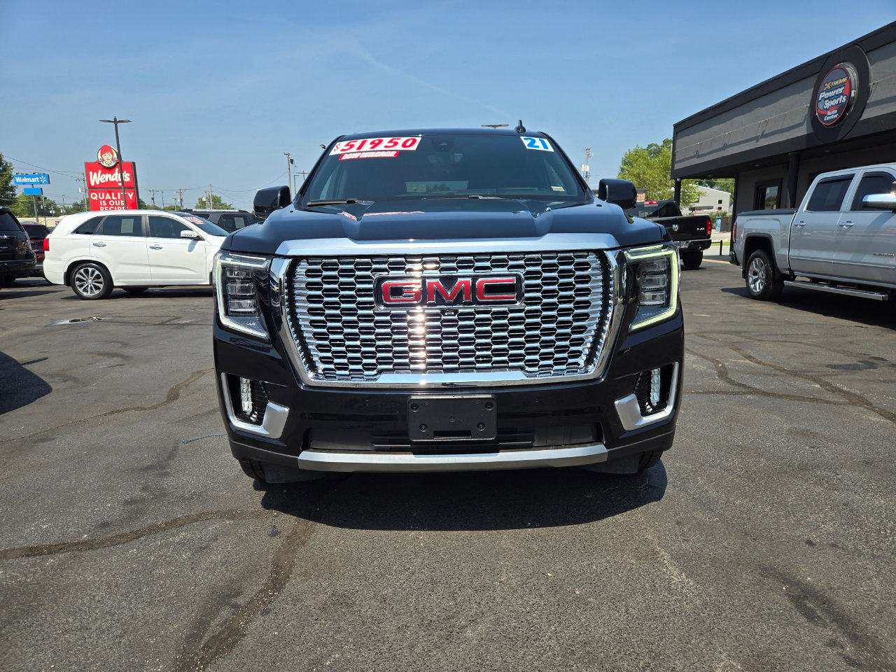 Used 2021 GMC Yukon Denali w/ Denali Premium Package image 2