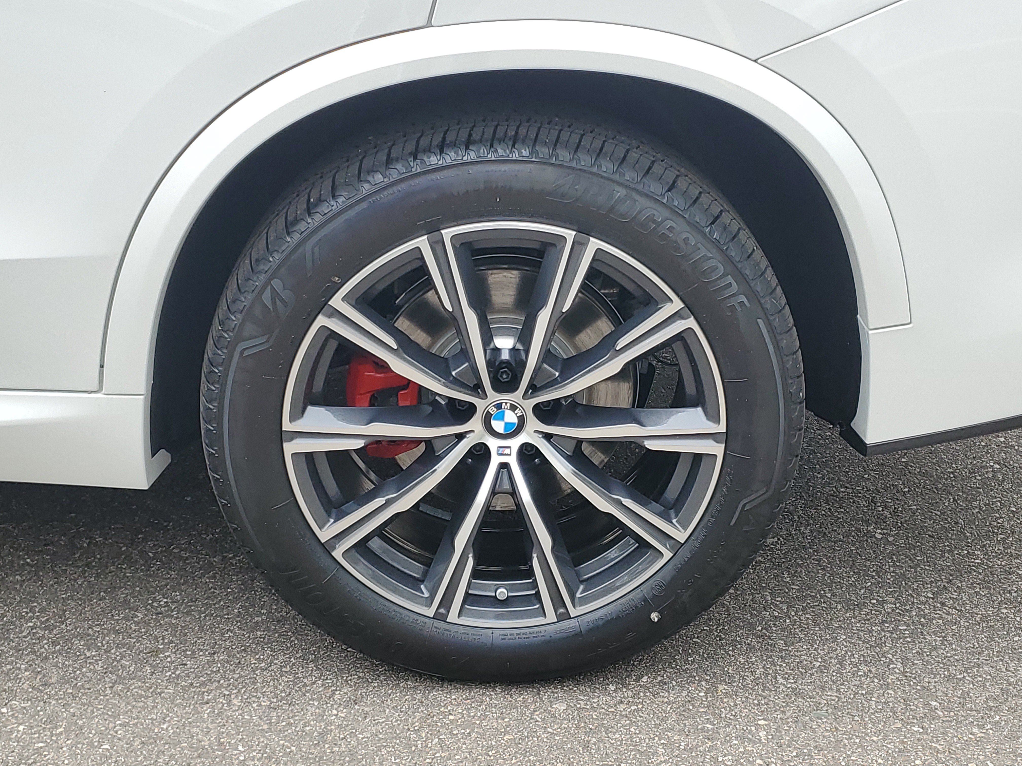 New 2026 BMW X5 xDrive40i w/ M Sport Package AWD/4WD image 28