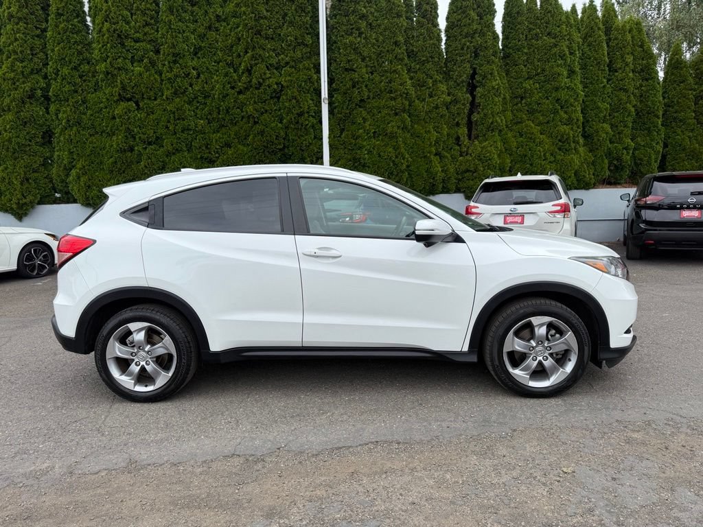 Used 2017 Honda HR-V EX-L image 11