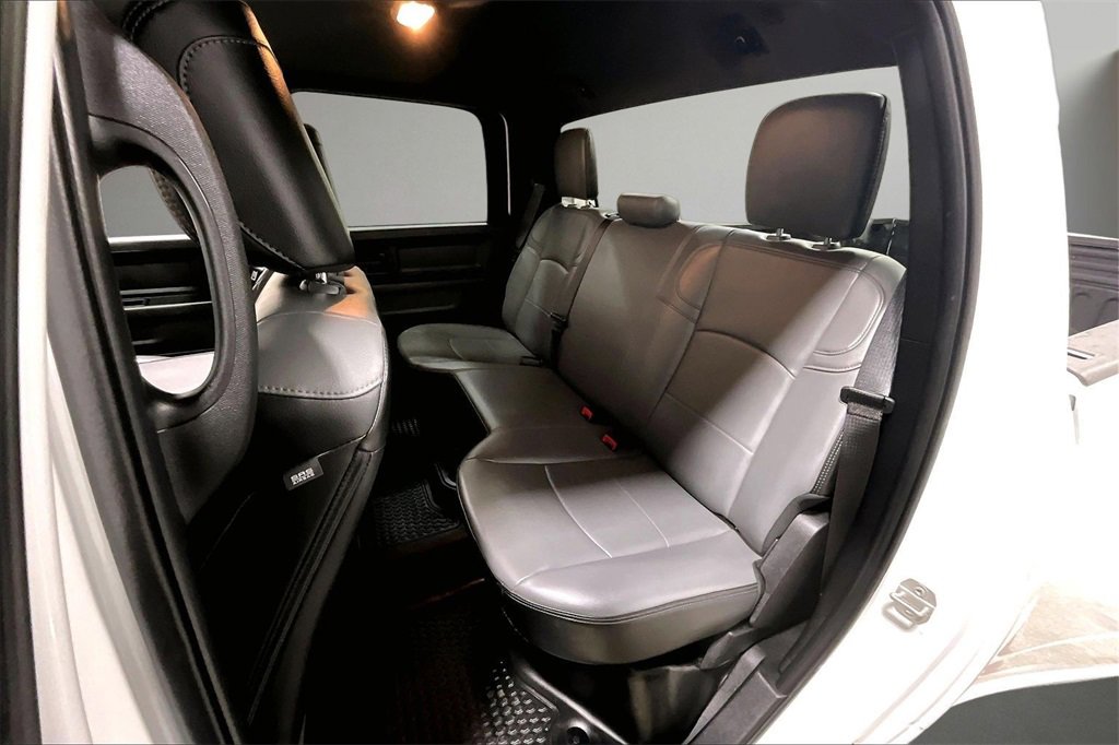 Used 2024 RAM 3500 Tradesman w/ Chrome Appearance Group image 24