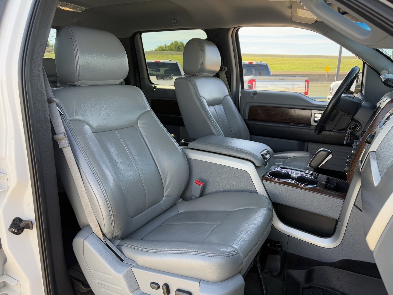Used 2013 Ford F150 Lariat w/ Mid Equipment Group RWD image 30