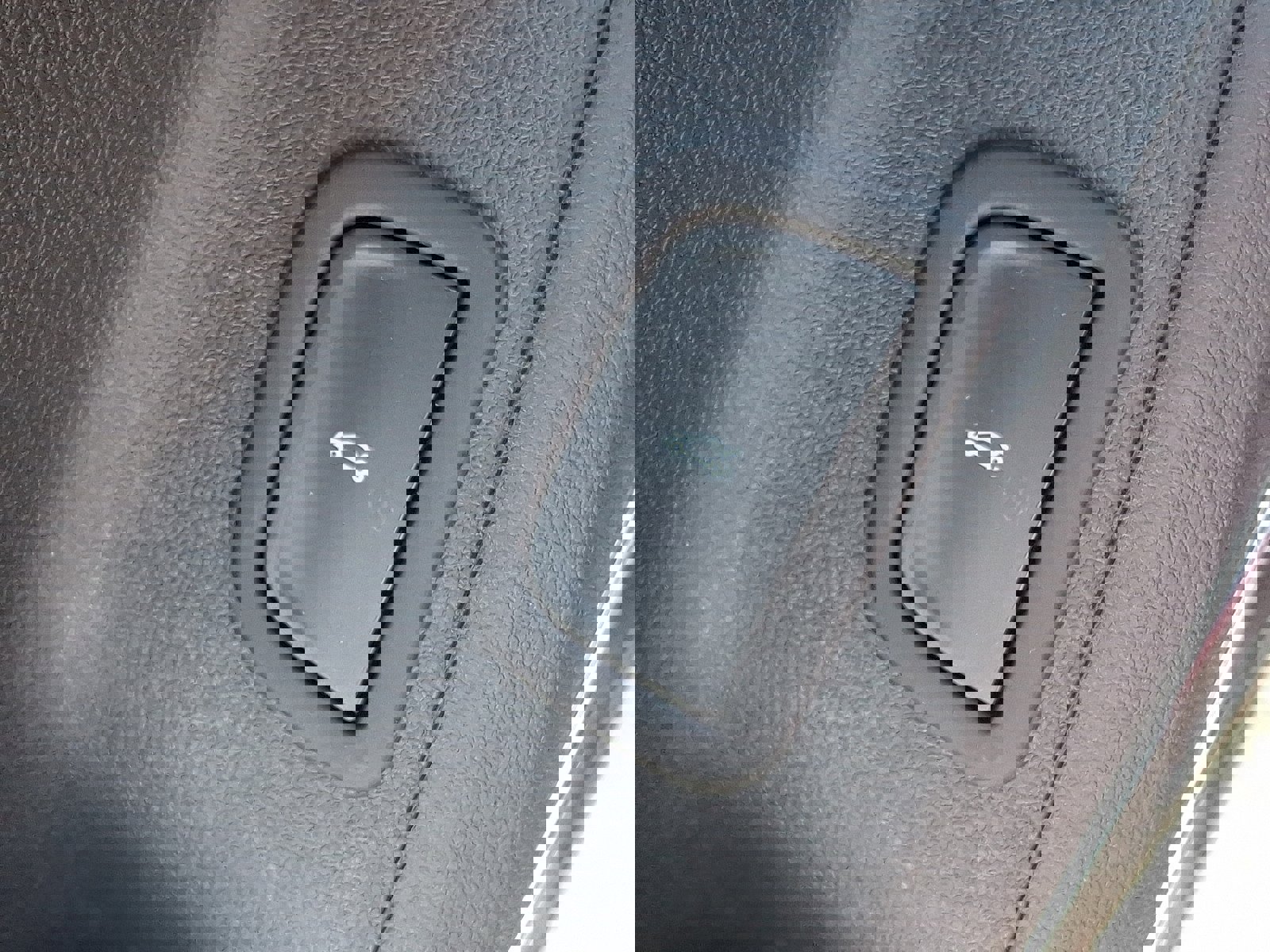 Used 2024 Chevrolet Traverse RS image 29