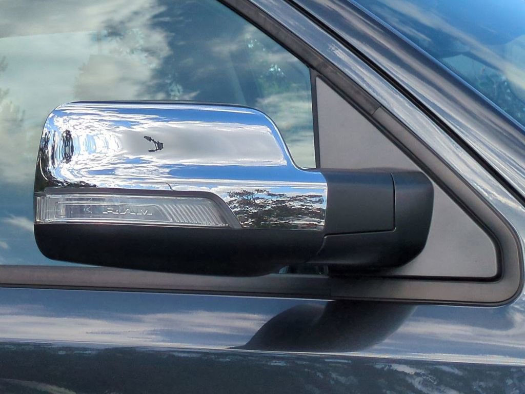 Used 2021 RAM 1500 Laramie image 12