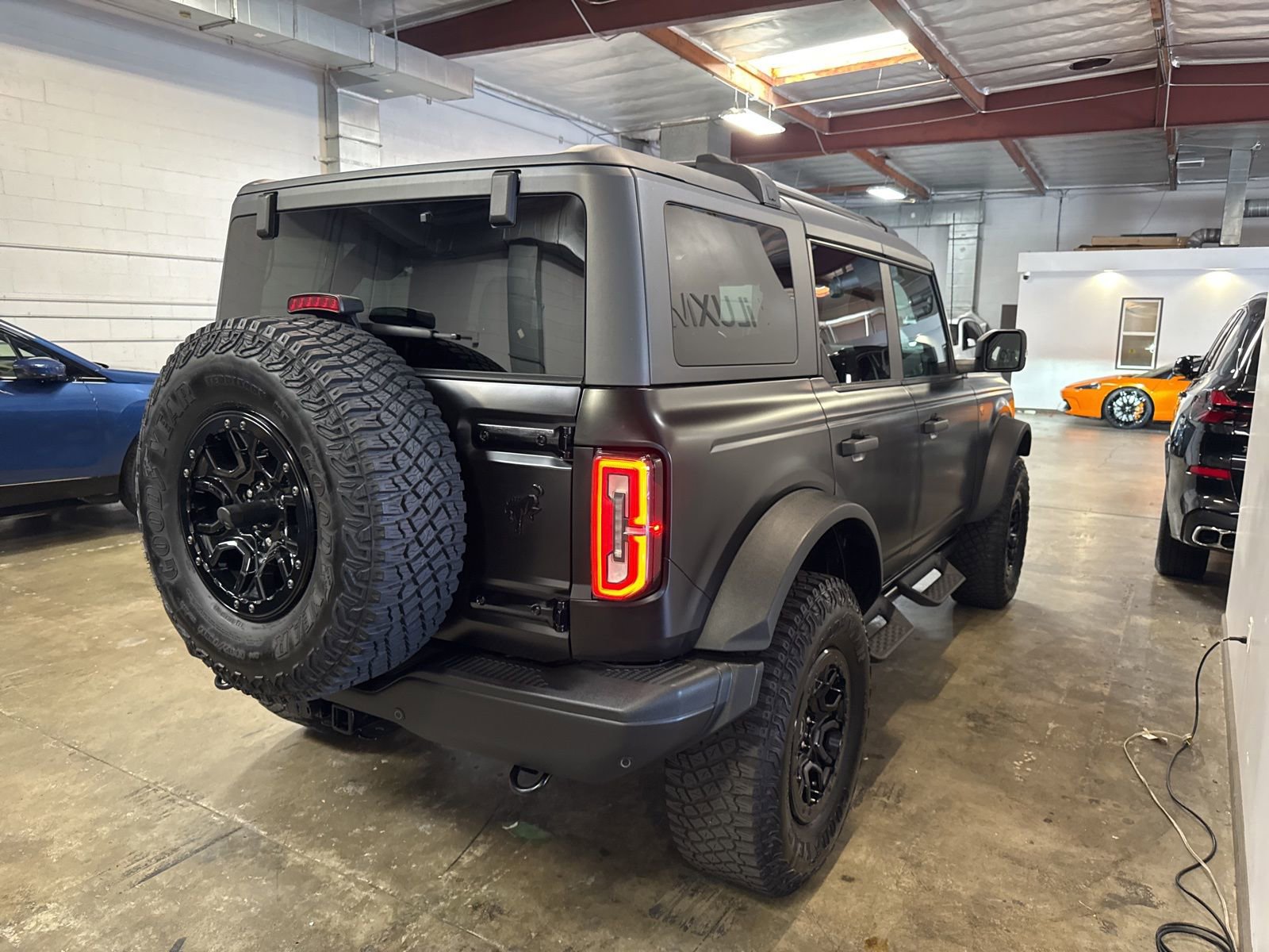 Used 2023 Ford Bronco Badlands image 18