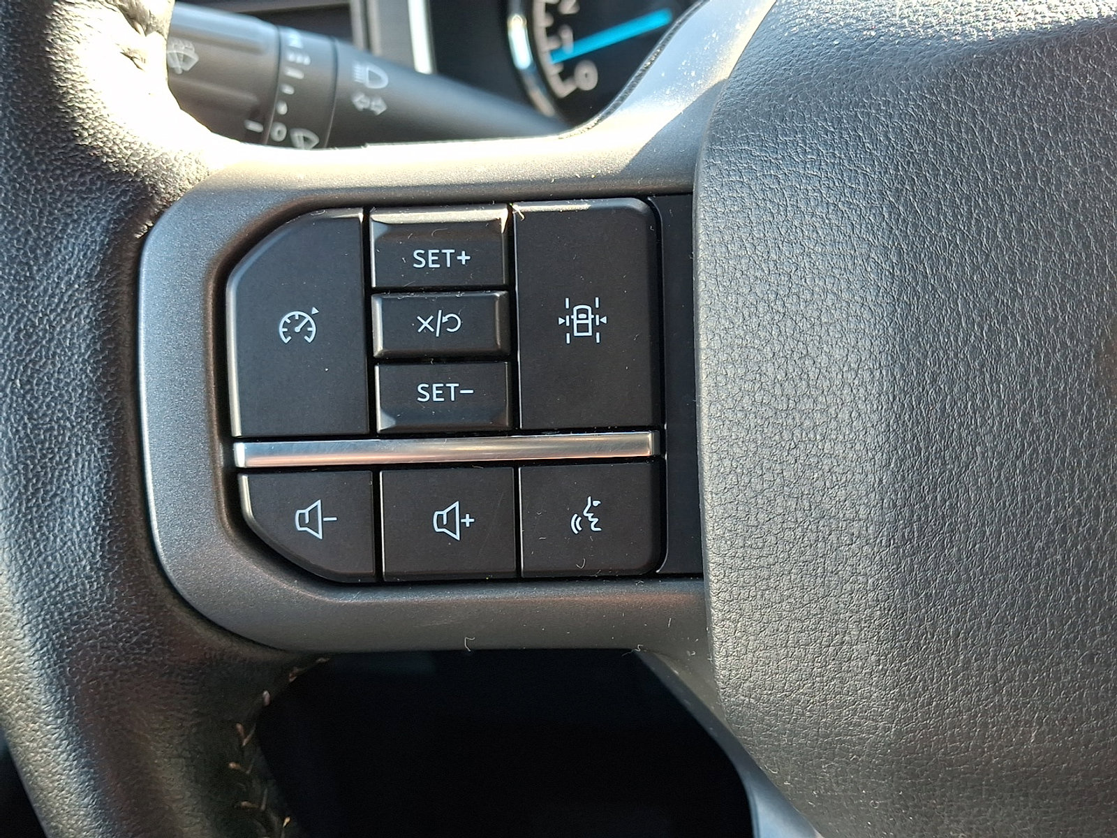 Certified 2022 Ford F150 XLT w/ Equipment Group 302A High image 20