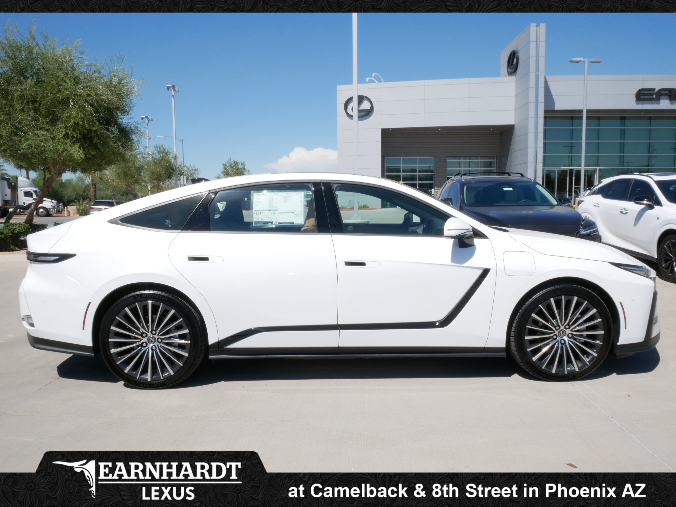 New 2026 Lexus ES 350e w/ Executive Package FWD image 9