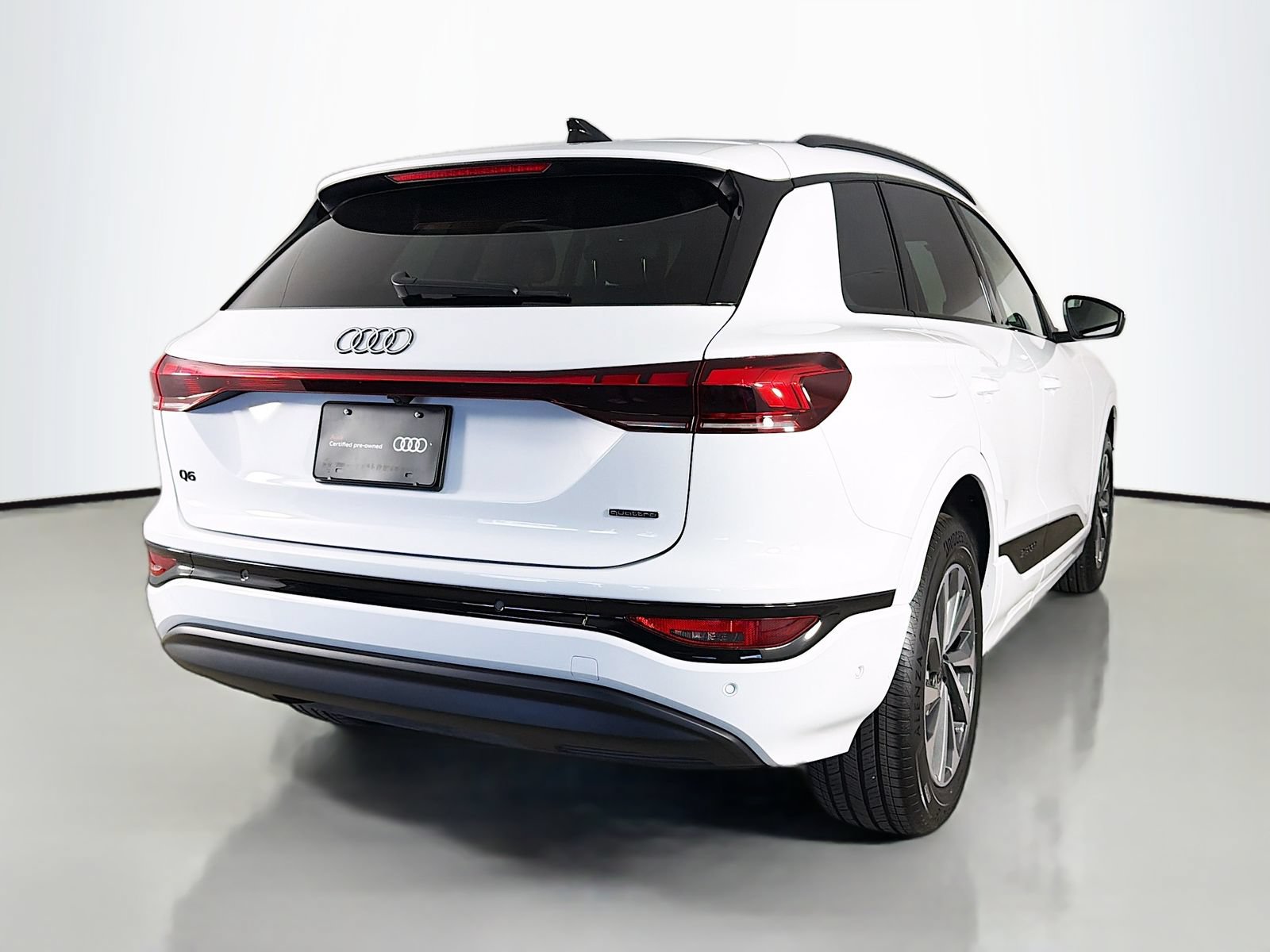 Certified 2025 Audi Q6 e-tron Premium Plus w/ Premium Plus AWD/4WD image 7