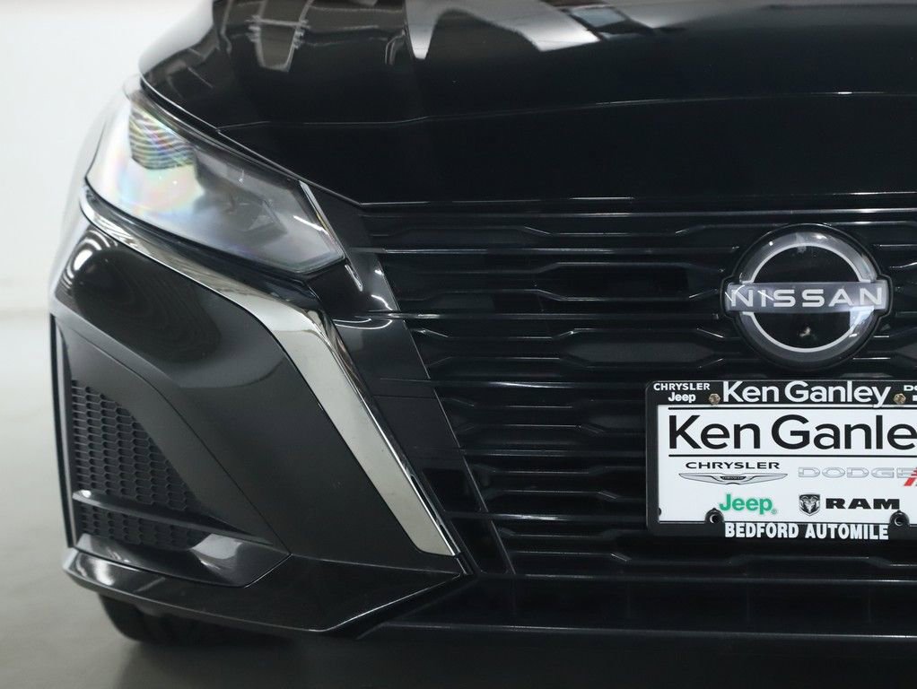 Used 2025 Nissan Altima 2.5 SV FWD image 6