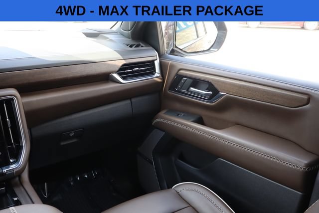Used 2025 GMC Yukon Denali Ultimate AWD/4WD image 12