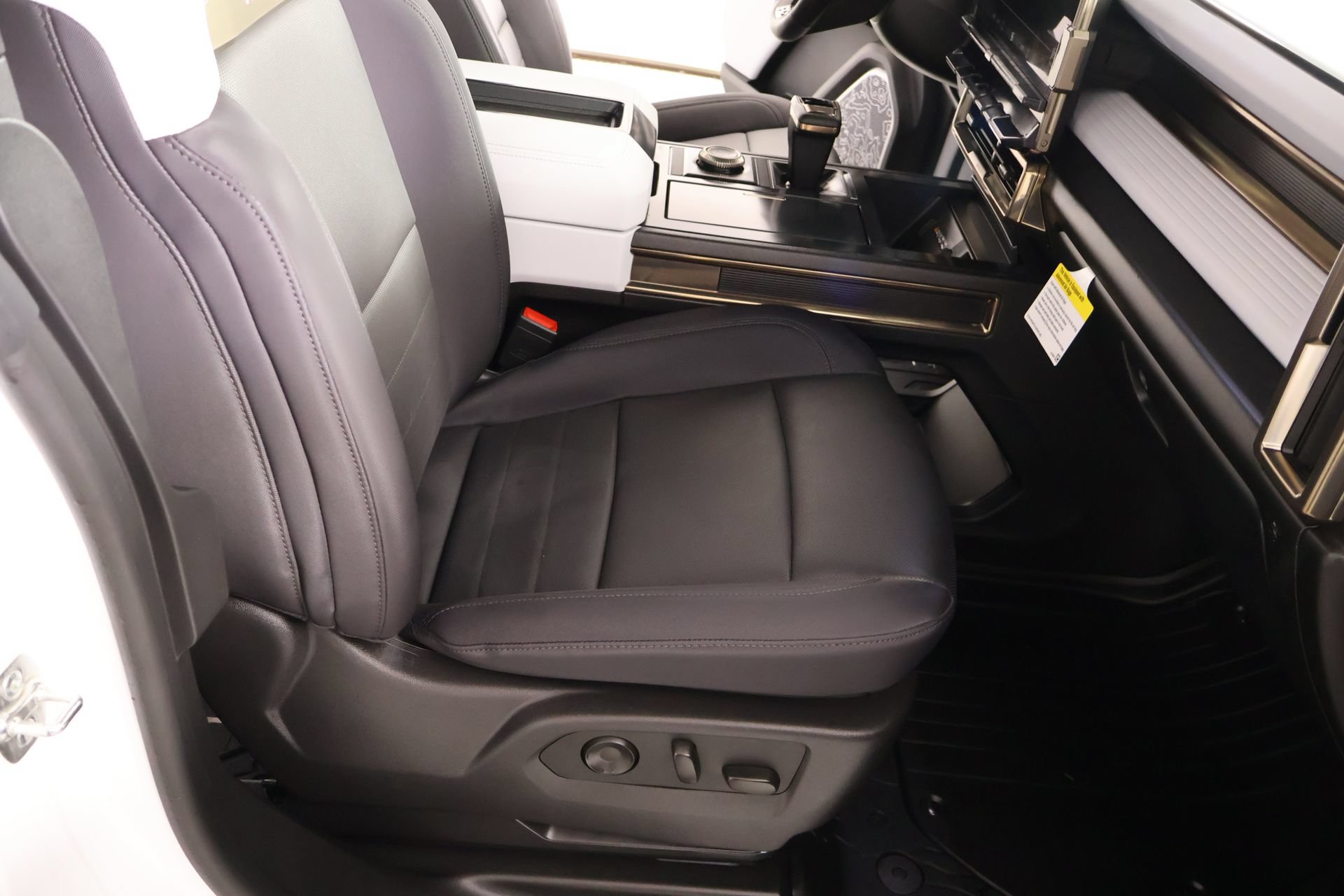 Used 2025 GMC Hummer EV 3X AWD/4WD image 13