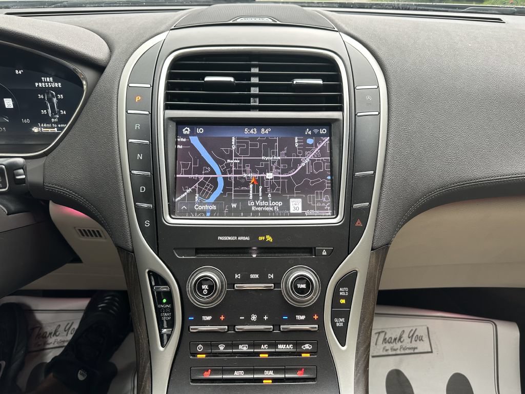 Used 2019 Lincoln Nautilus Select FWD image 11