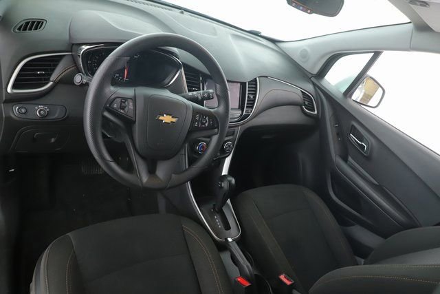 Used 2022 Chevrolet Trax LS w/ Tint and Cruise Package image 17