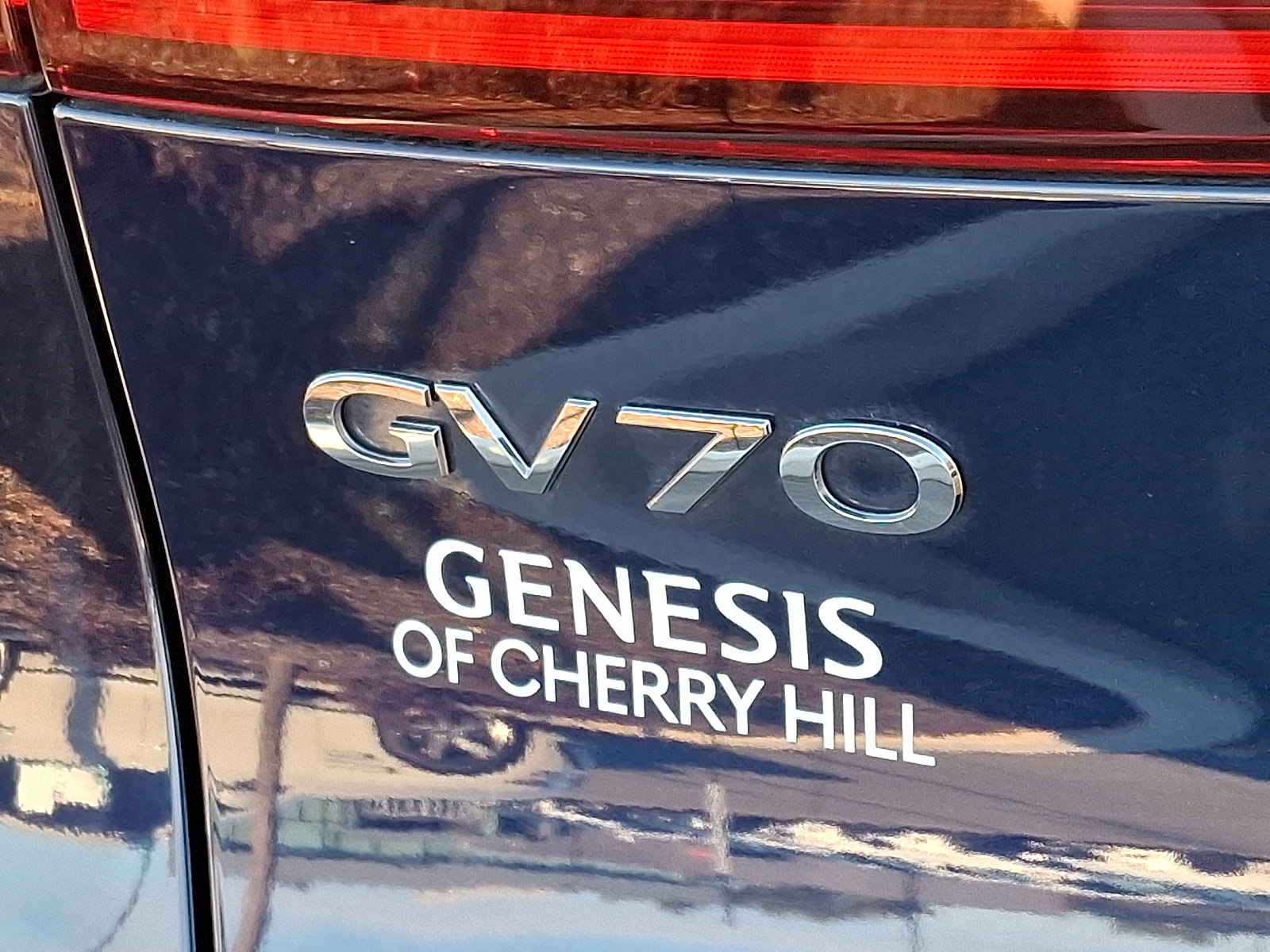 Certified 2025 Genesis Electrified GV70 image 31
