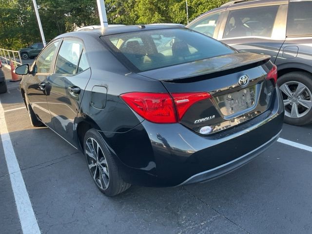 Used 2017 Toyota Corolla SE w/ SE Premium Package image 9