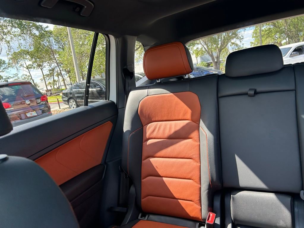 Used 2020 Volkswagen Tiguan SEL Premium R-Line AWD/4WD image 12