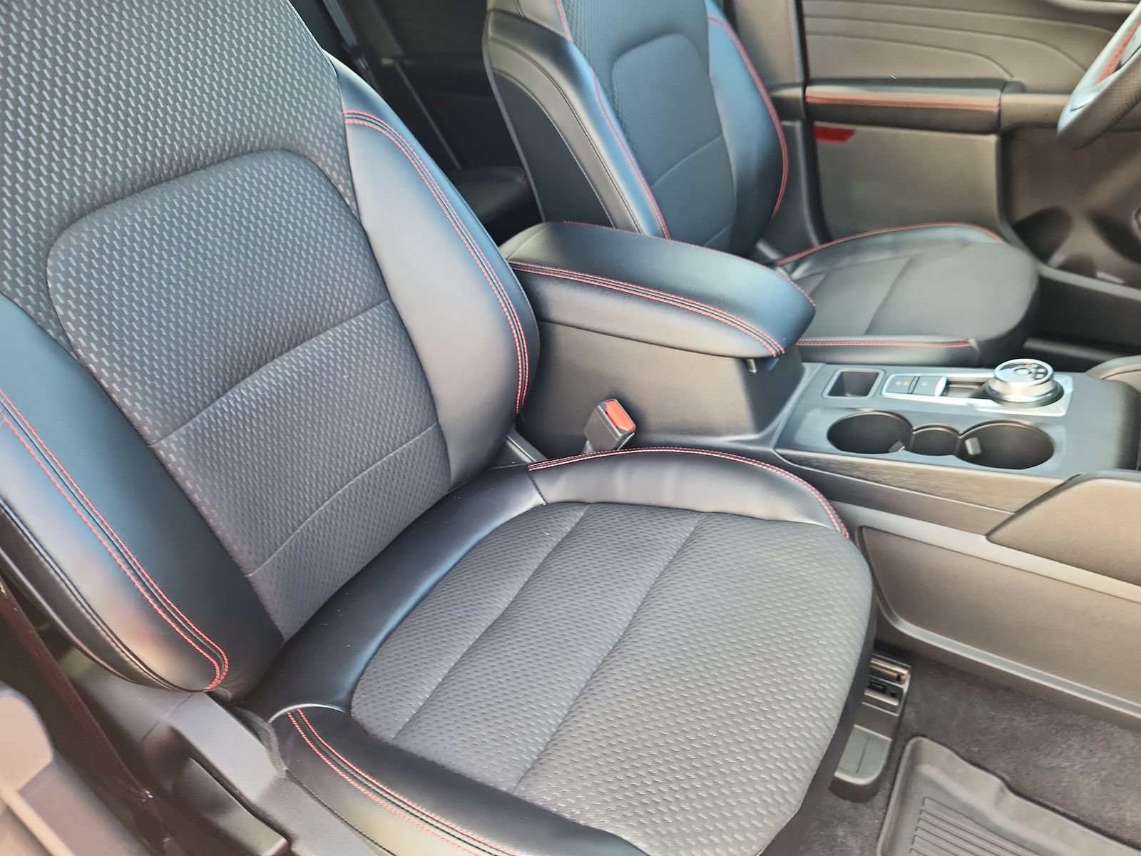 Used 2023 Ford Escape ST-Line w/ Tech Pack #1 AWD/4WD image 14