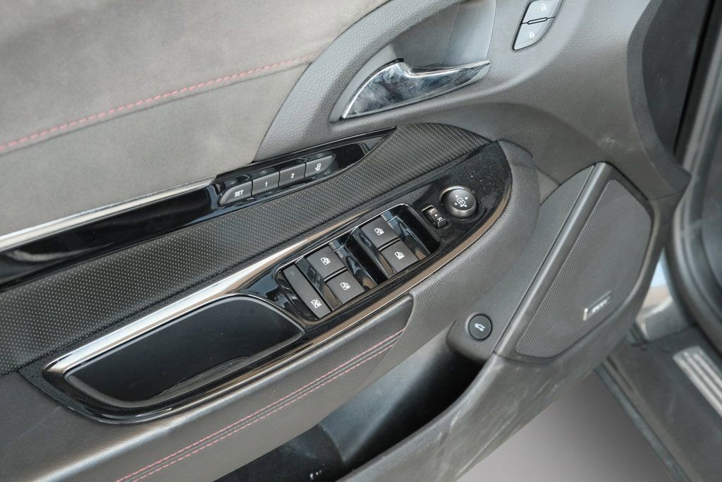 Used 2017 Chevrolet SS RWD image 8