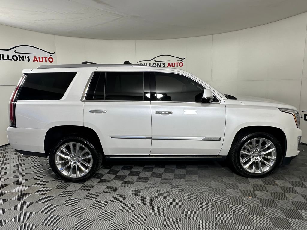 Used 2019 Cadillac Escalade Premium Luxury AWD/4WD image 10