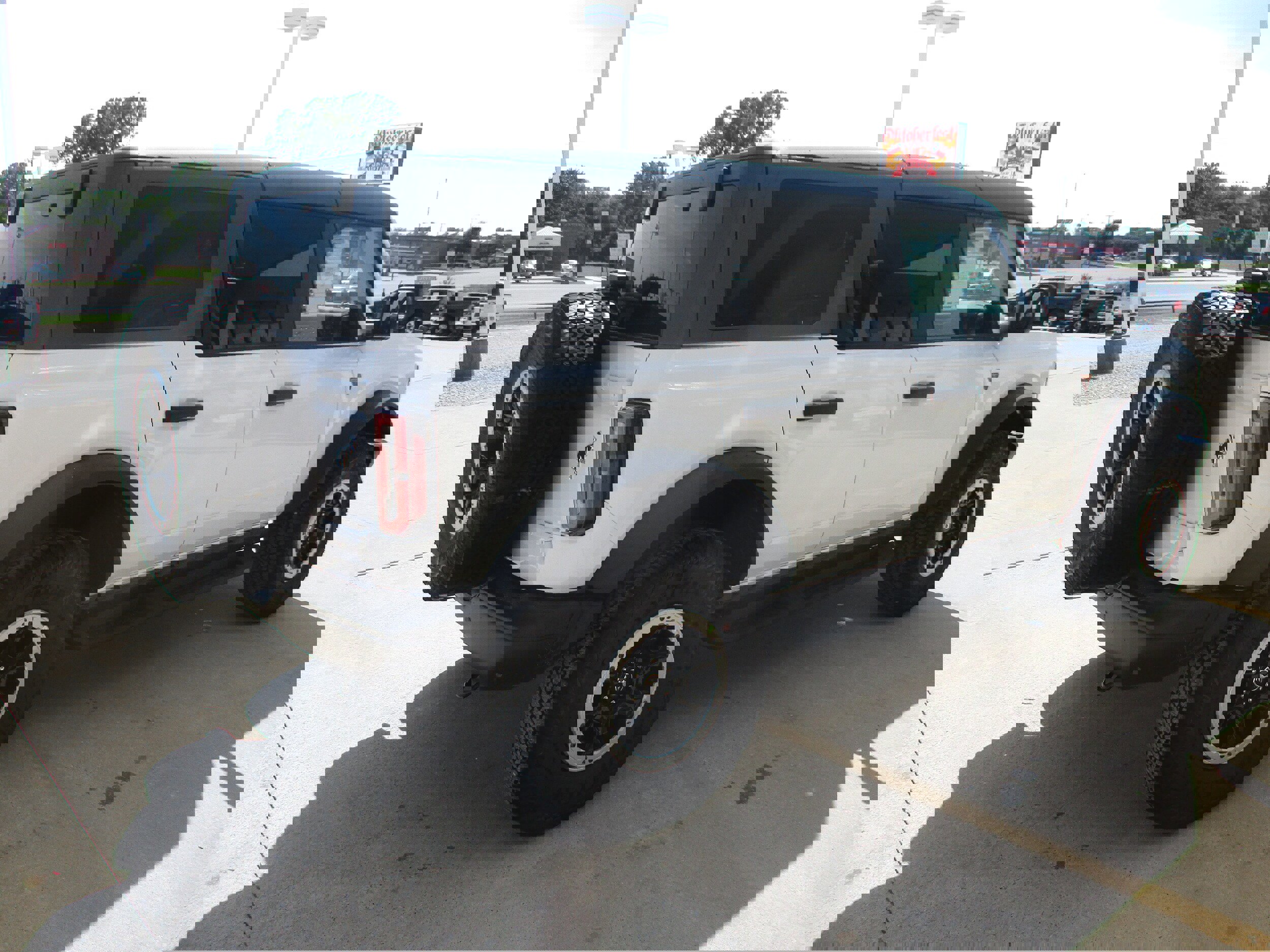 New 2025 Ford Bronco Badlands image 4