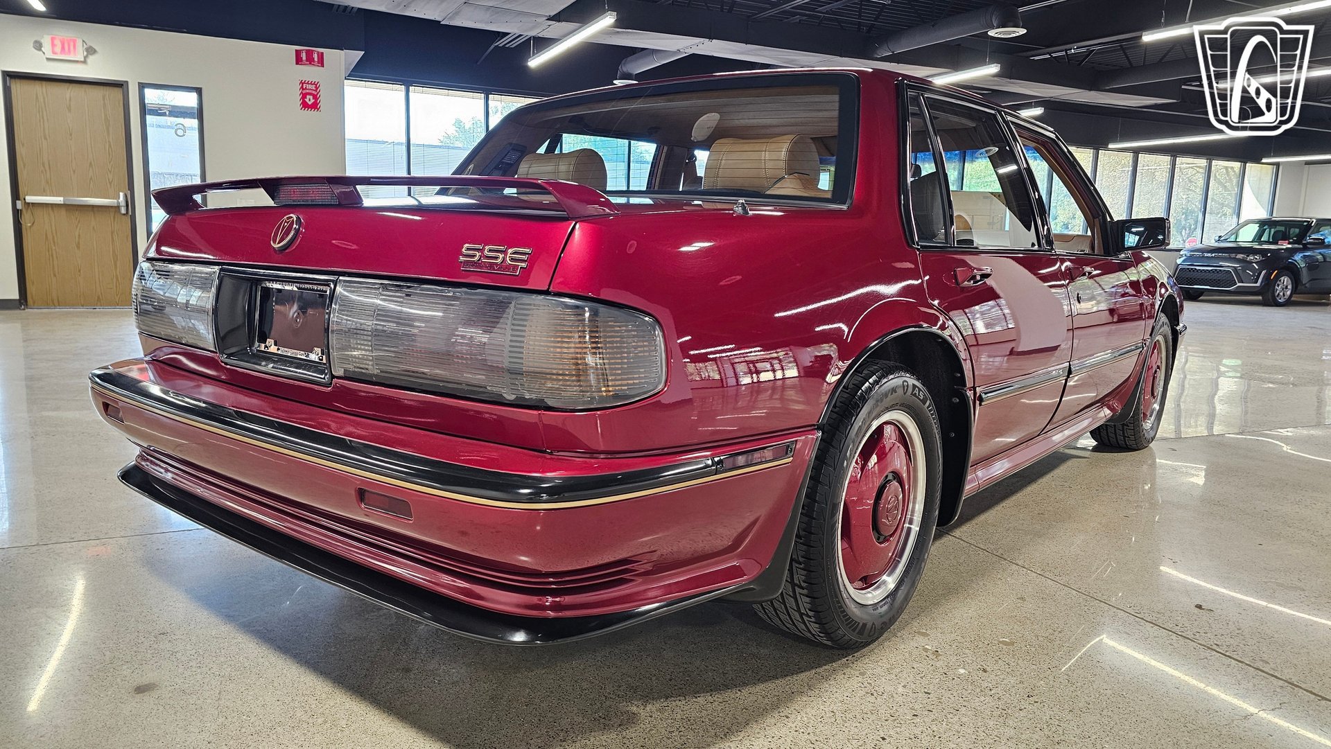 Used 1989 Pontiac Bonneville SSE FWD image 35