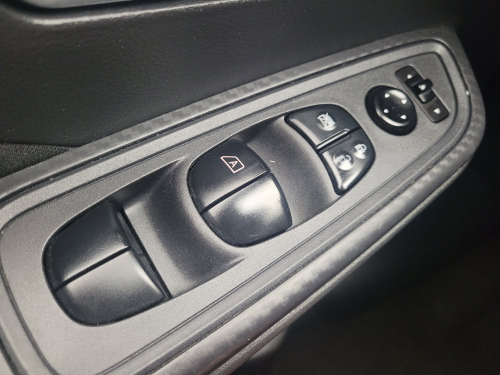 Used 2021 Nissan Versa SV FWD image 27