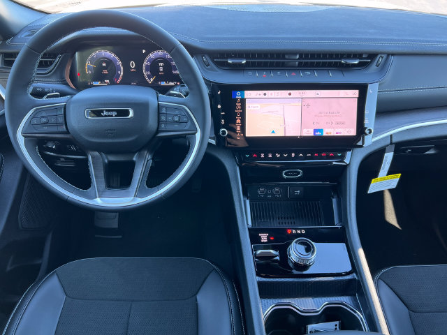 New 2027 Jeep Grand Cherokee 4WD image 2