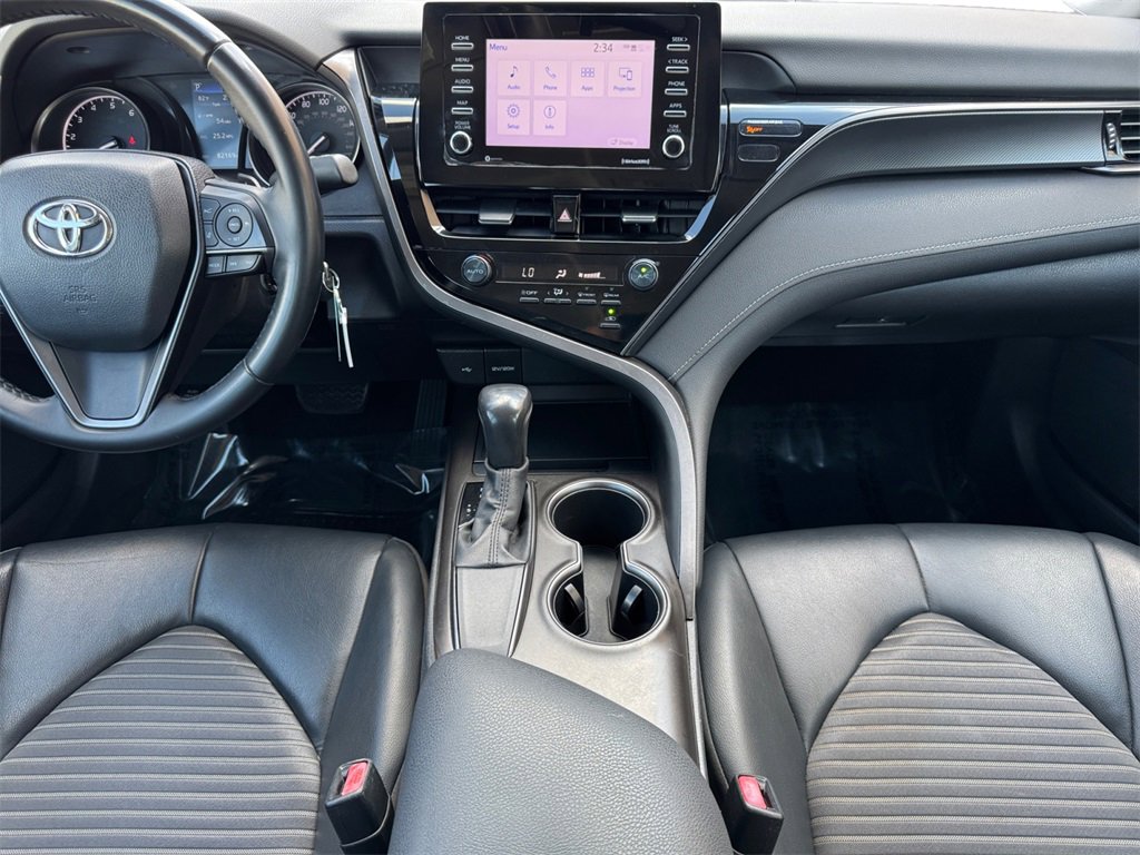 Used 2021 Toyota Camry SE image 25