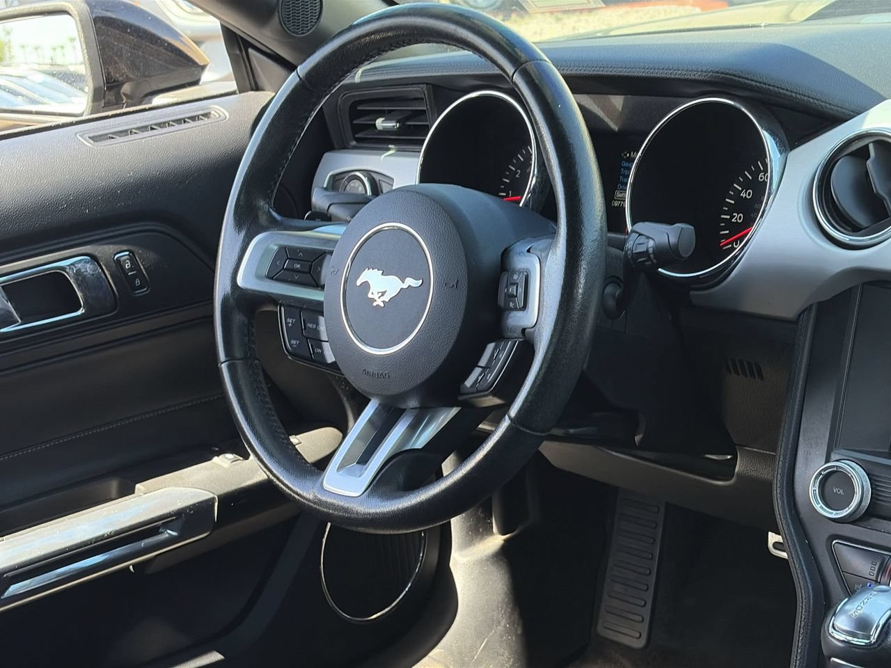 Used 2017 Ford Mustang Premium RWD image 13