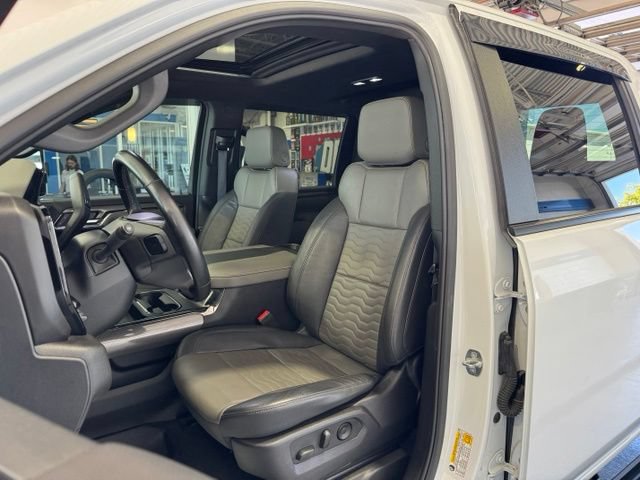 Used 2024 Chevrolet Silverado 2500 ZR2 w/ Technology Package AWD/4WD image 27