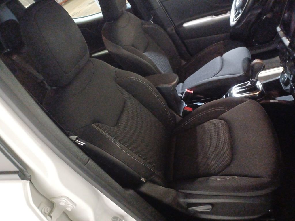 Used 2022 Jeep Renegade Altitude w/ Convenience Group image 25