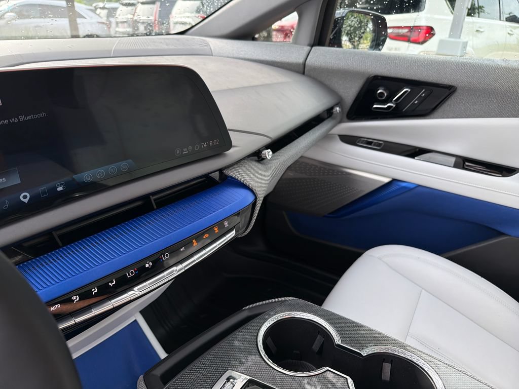 Certified 2025 Cadillac Optiq Sport 1 w/ LPO, Floor Liner Package AWD/4WD image 27