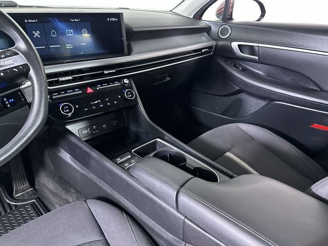 Used 2025 Hyundai Sonata SEL FWD image 36