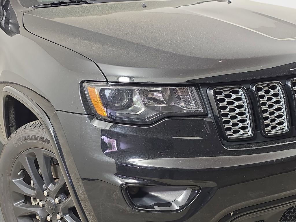 Used 2021 Jeep Grand Cherokee Laredo X image 35