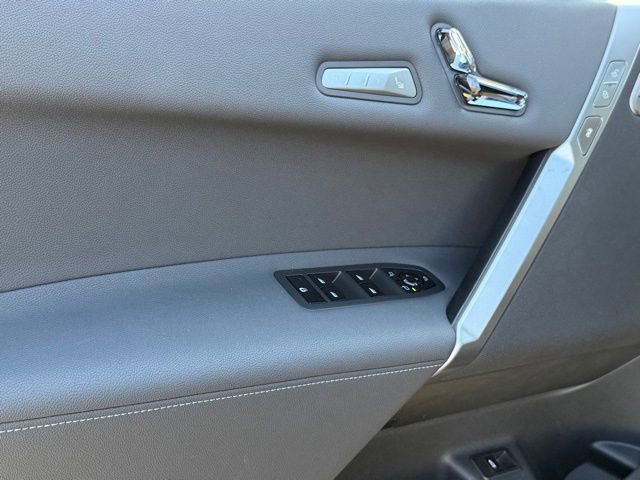 Used 2026 BMW iX xDrive60 w/ M Sport Package image 19