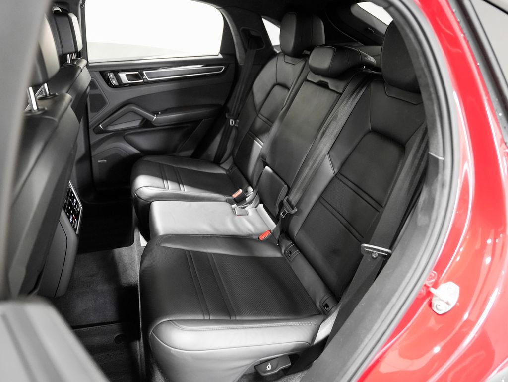 Used 2023 Porsche Cayenne GTS AWD/4WD image 30