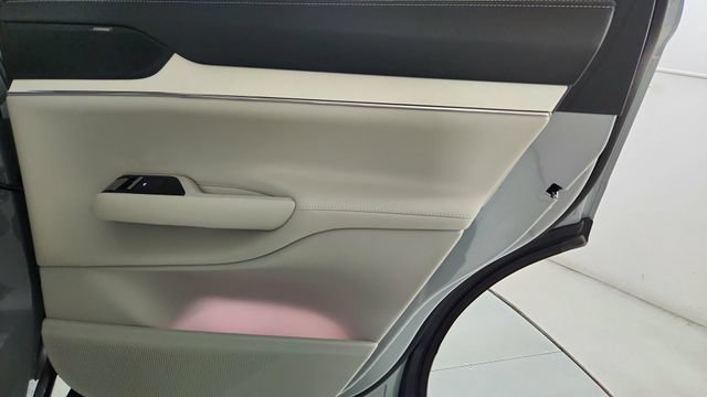 New 2026 Volvo EX90 Plus AWD/4WD image 35