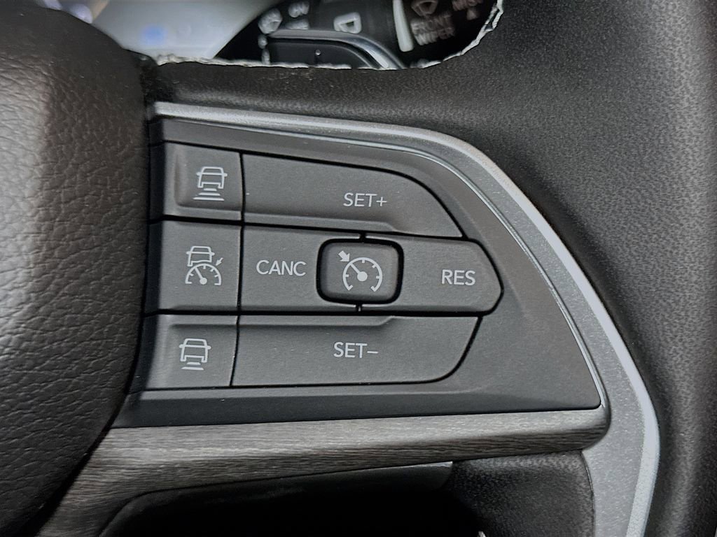 New 2025 Jeep Grand Cherokee L Limited w/ Luxury Tech Group II image 33