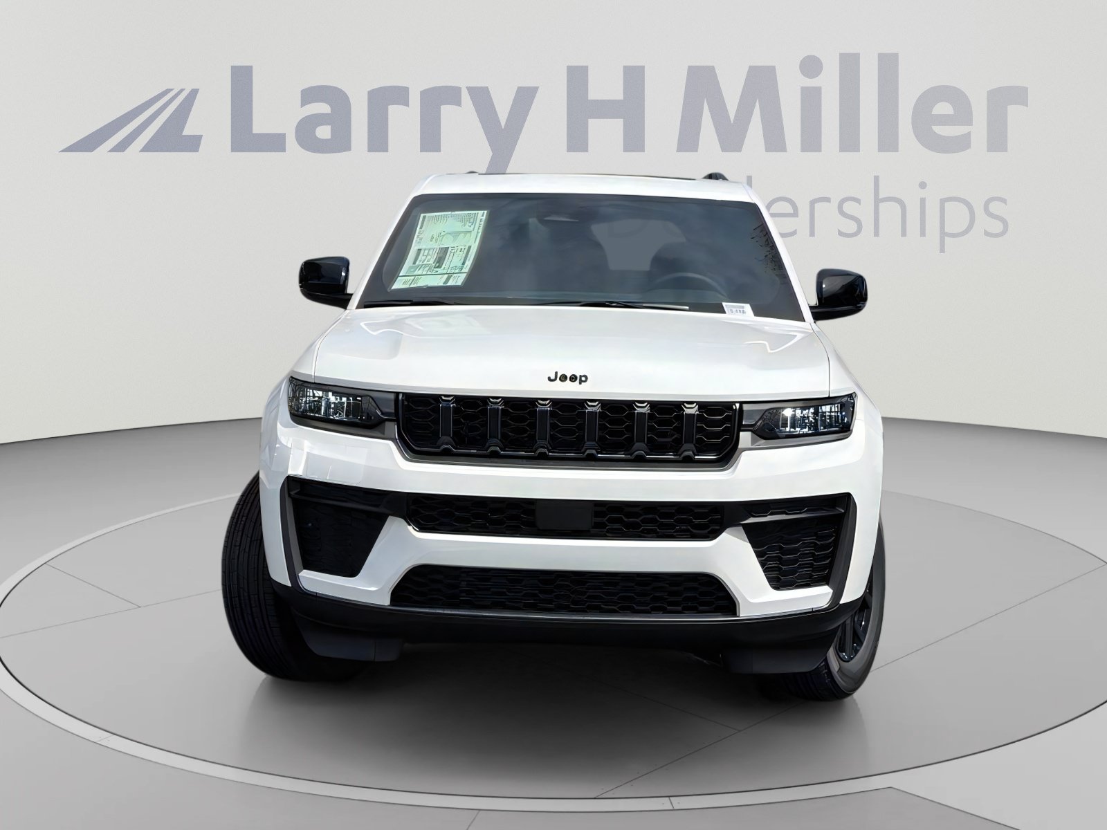New 2026 Jeep Grand Cherokee Altitude RWD image 4