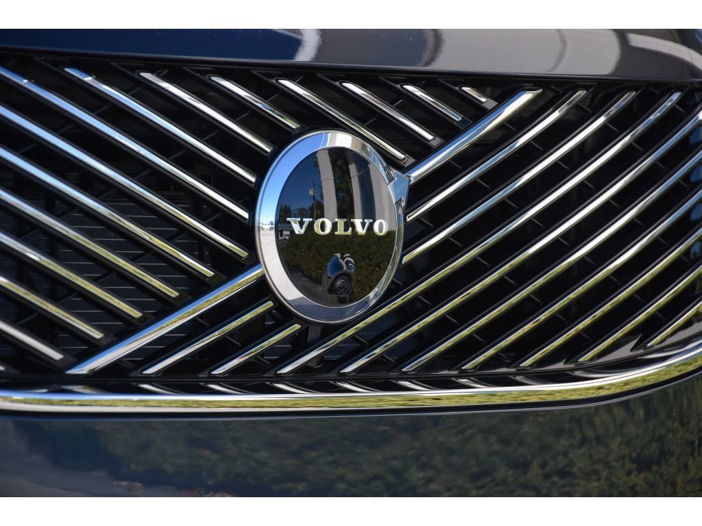 New 2026 Volvo XC90 B6 Plus w/ Protection Package Premier image 11