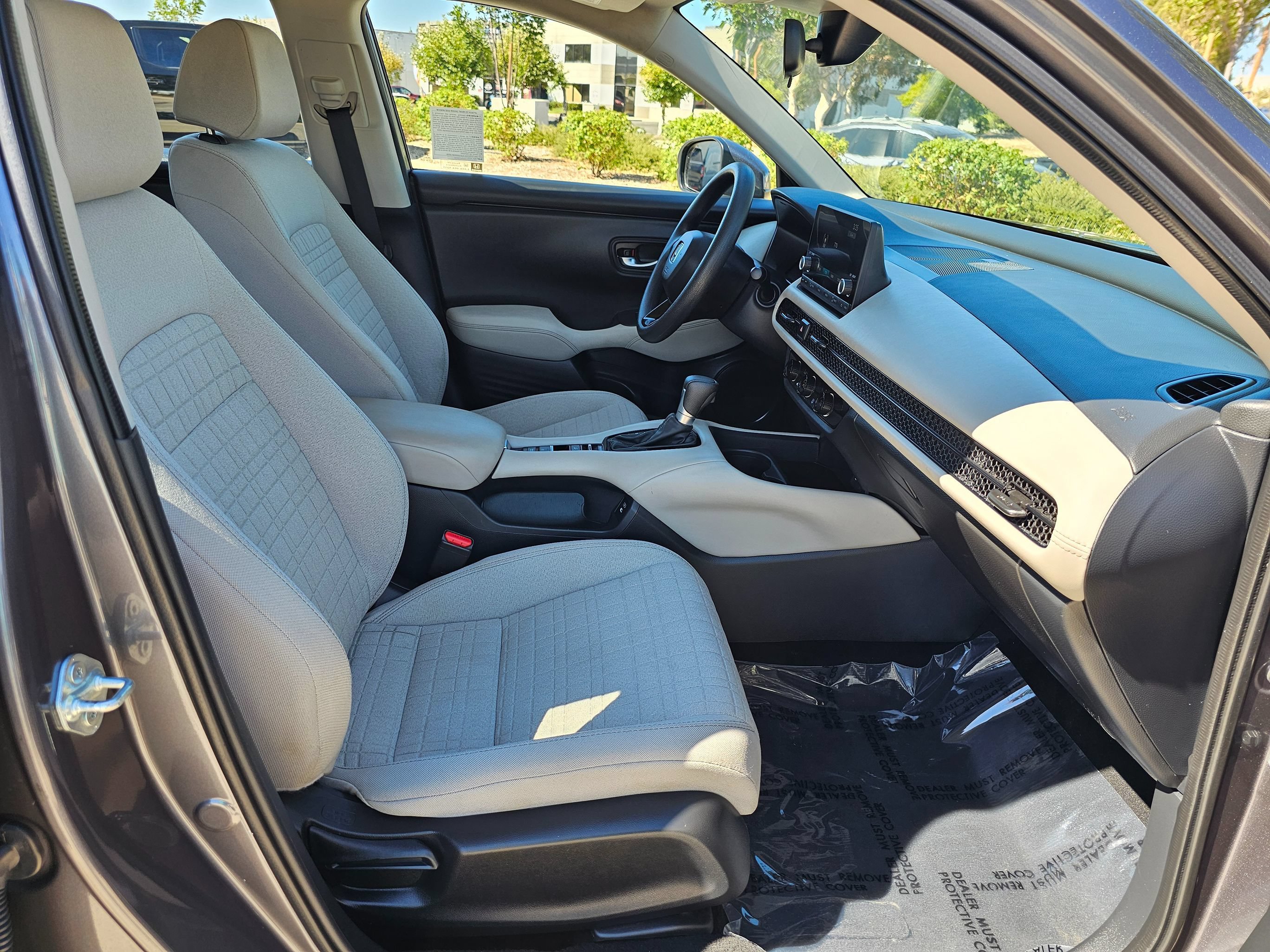Used 2025 Honda HR-V LX image 33