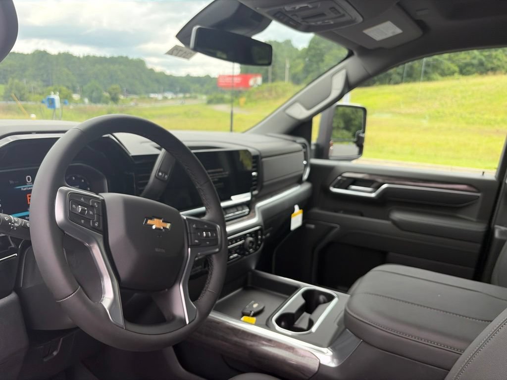 New 2026 Chevrolet Silverado 2500 LTZ w/ LTZ Plus Package AWD/4WD image 15