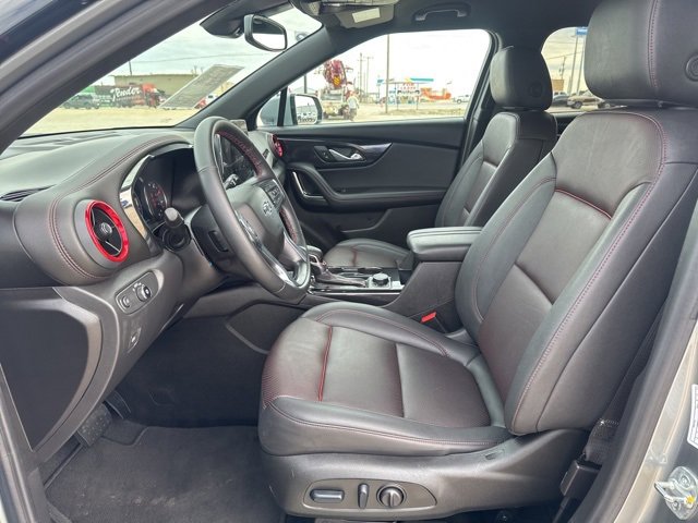 Used 2025 Chevrolet Blazer RS image 2