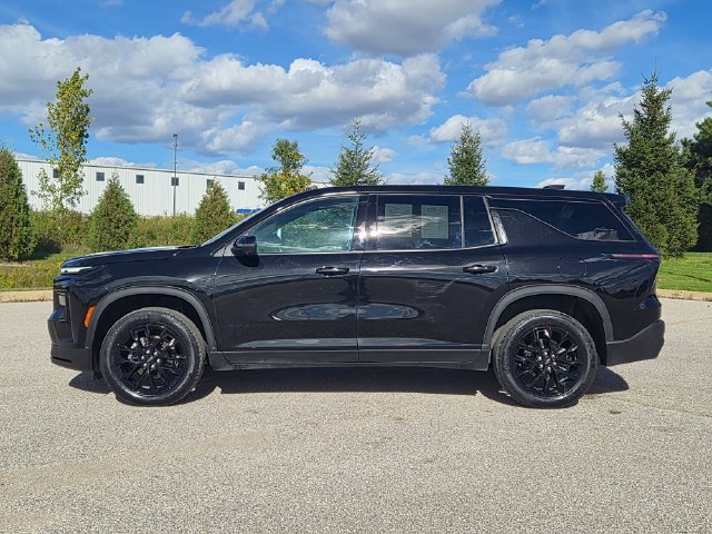Used 2024 Chevrolet Traverse LS w/ Midnight/Sport Edition AWD/4WD image 8