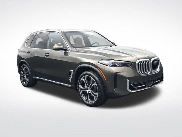 New 2026 BMW X5 sDrive40i image 2