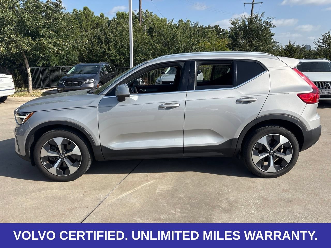 Certified 2023 Volvo XC40 B5 Plus w/ Protection Package Premier AWD/4WD image 8