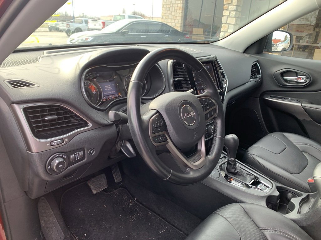 Used 2020 Jeep Cherokee Limited image 16