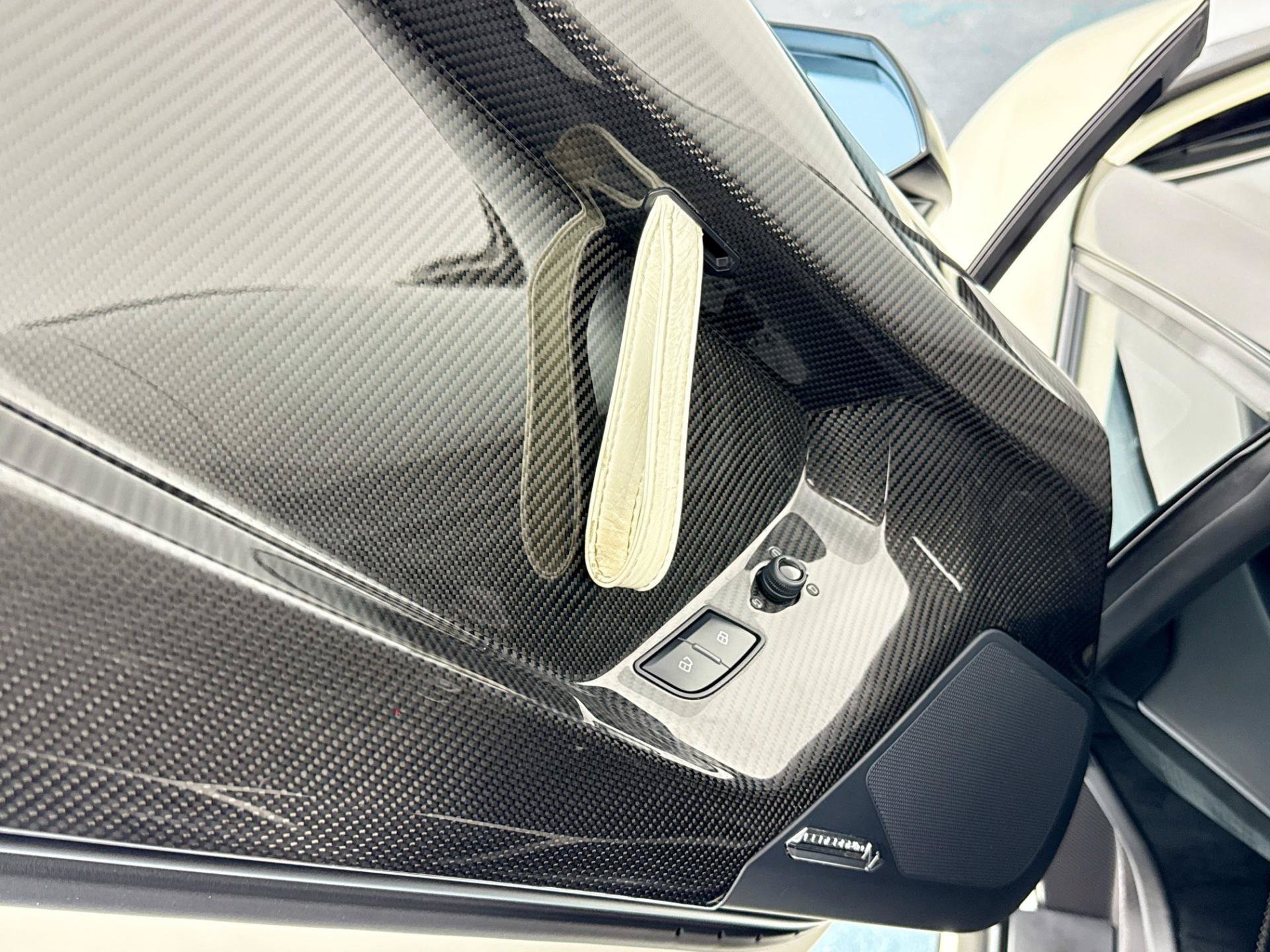 Used 2020 Lamborghini Aventador SVJ AWD/4WD image 25