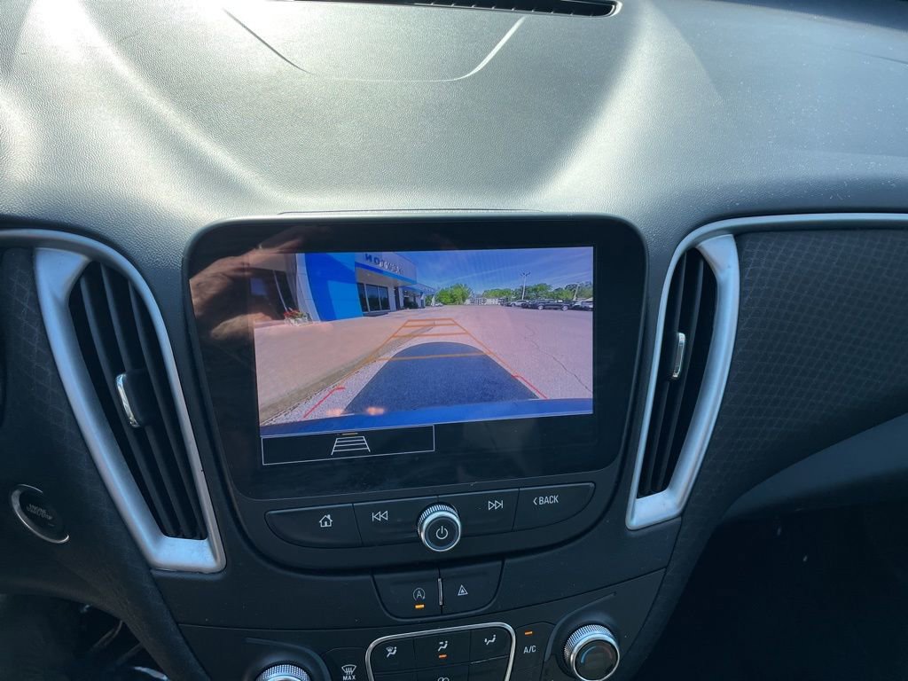 Used 2024 Chevrolet Malibu LT FWD image 11